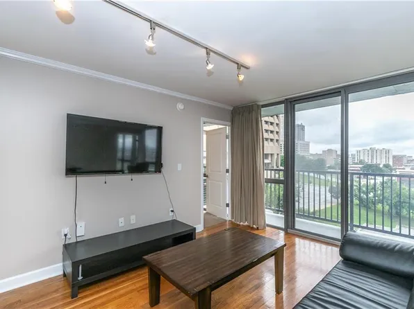 600 E Admiral Blvd Unit 803, Kansas City, MO 64106