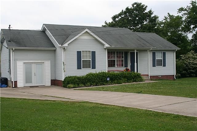 1st image of 311 Vernon Traylor Dr