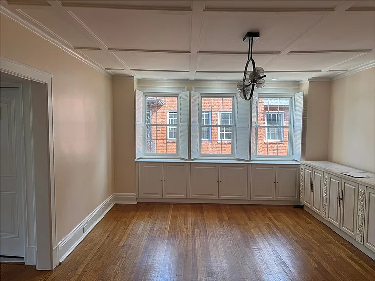 703 Saint James St — Photo 16