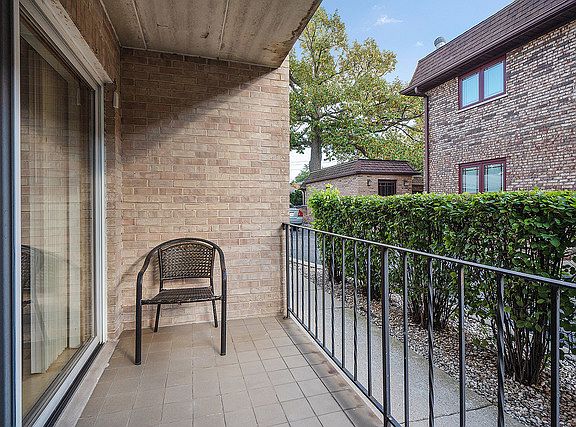 4th image of 5729 N Cicero Ave APT 1B