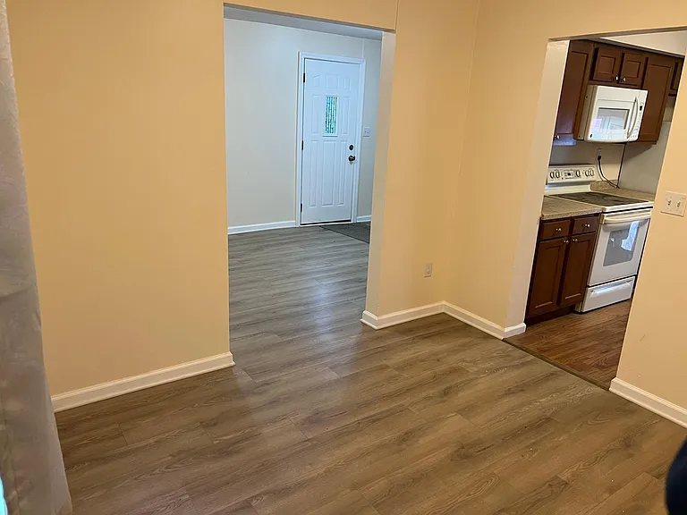 19404 Inkster Rd — Photo 5