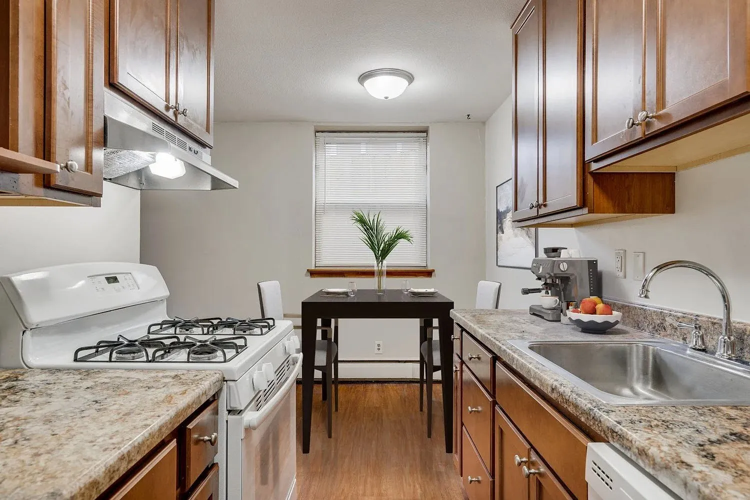 Aldrich Ave Apartments — Photo 1