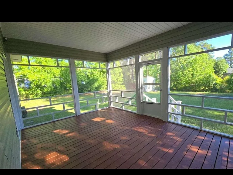 528 Azalea Dr — Photo 14