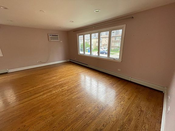 4th image of 8639 W Catherine Ave Unit 1