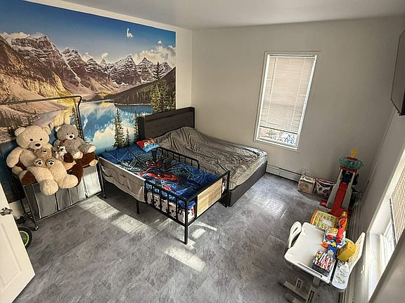 5th image of 2864 W 15th St #1B