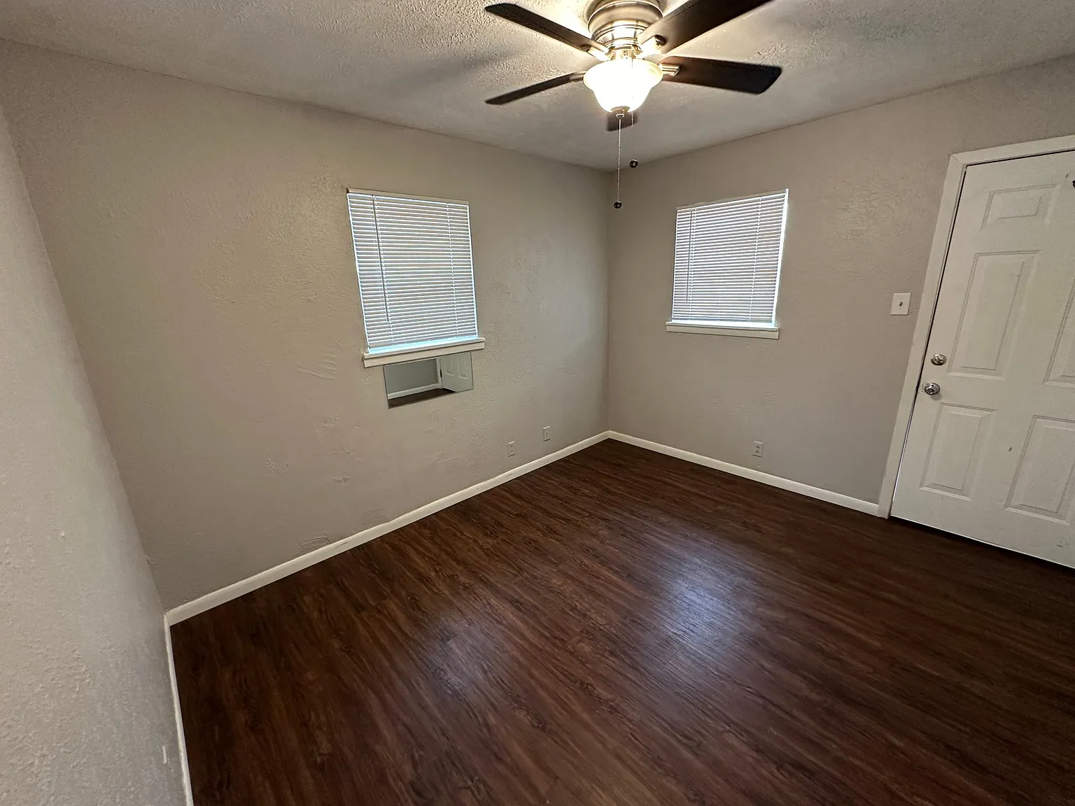 1 bed, 500 sqft, $945 — Photo 4