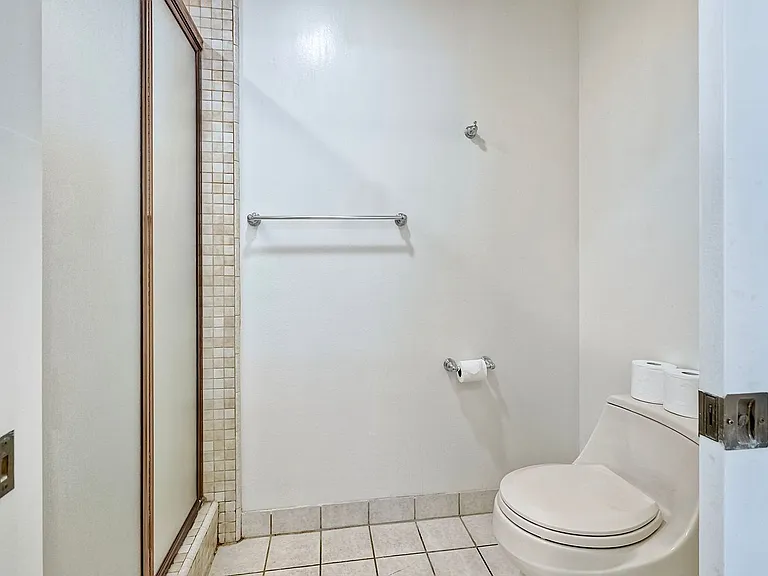 4131 Cyprus Island Ct — Photo 13