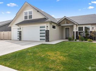 982 Racine Springs Dr, Wenatchee, WA 98801