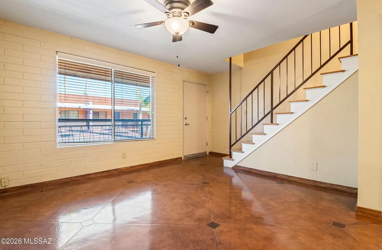 3 bed, 1092 sqft, $1,700 — Photo 3