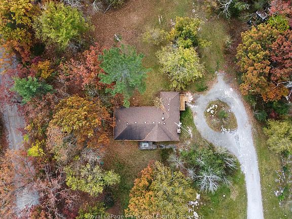 2nd image of 3320 Buckhorn Rd