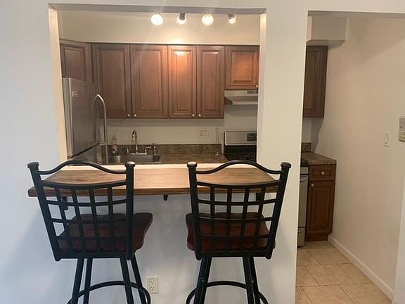 2nd image of 9 Charles Ln APT 1E