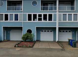958 SW Bay View Ln, Newport, OR 97365