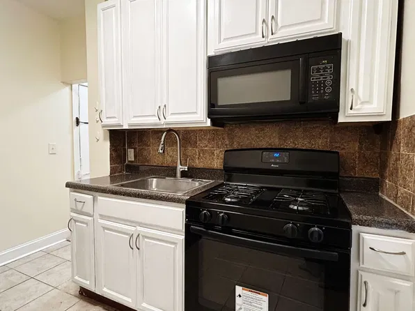 15 Gifford Ave #22E, Jersey City, NJ 07304