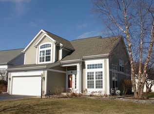 1231 Pennsbury Ln, Aurora, IL 60502