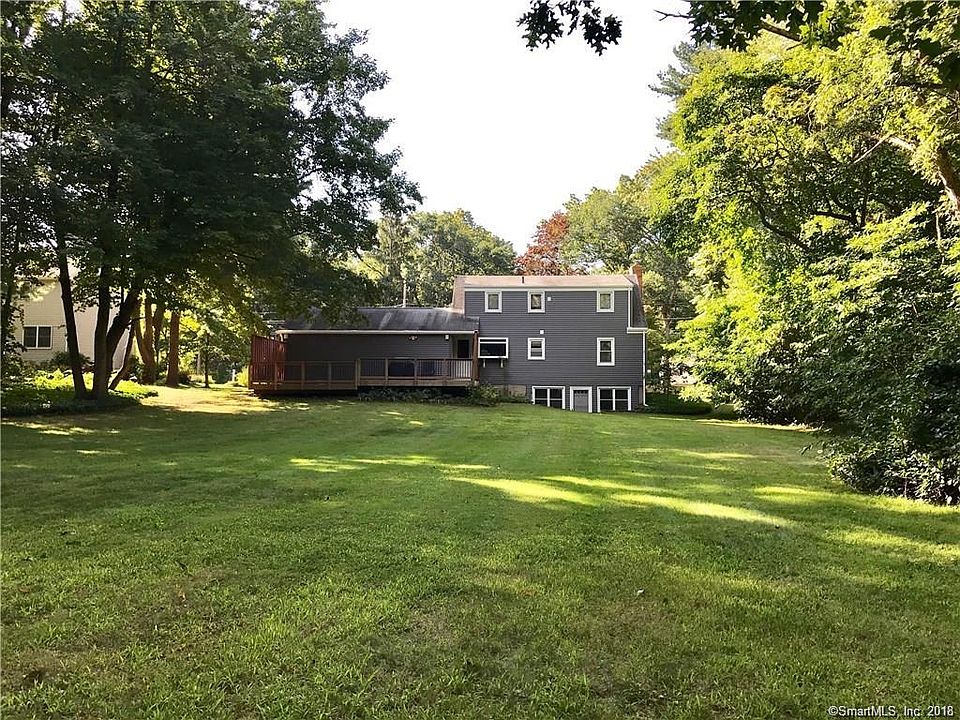 2nd image of 327 Neipsic Rd