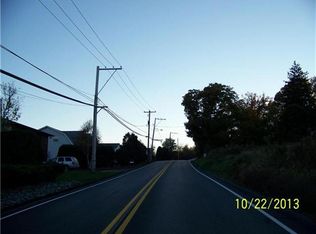 7 Autumn Dr, Moscow, PA 18444