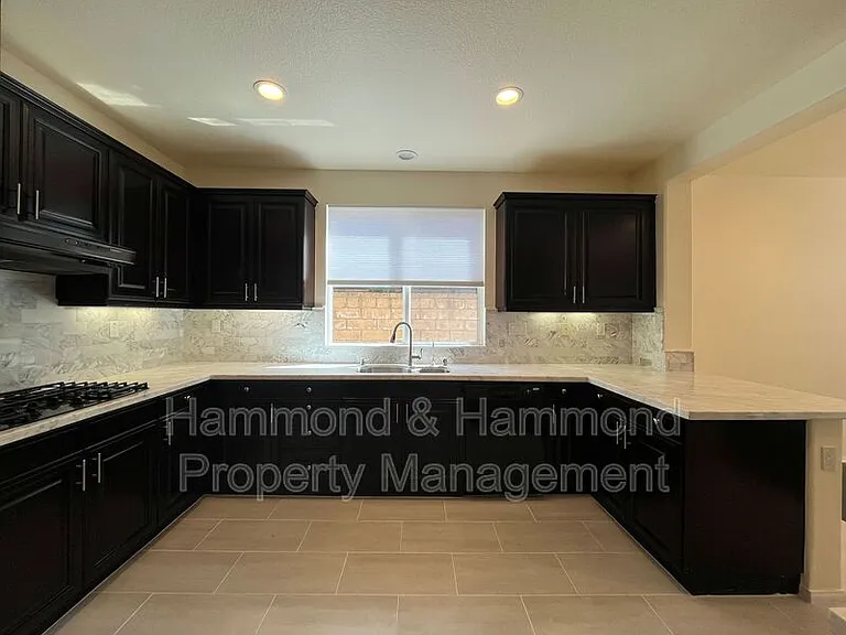 3806 Cayman Ct — Photo 5