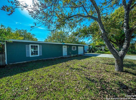 2nd image of 2414 Clara Ln