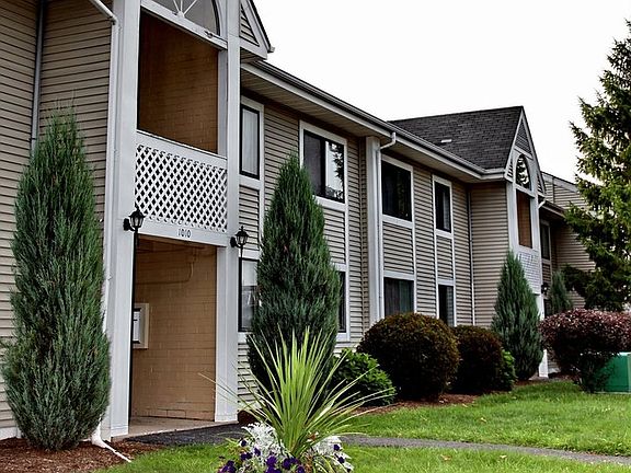 2nd image of 508 Ivy Ridge Rd #97