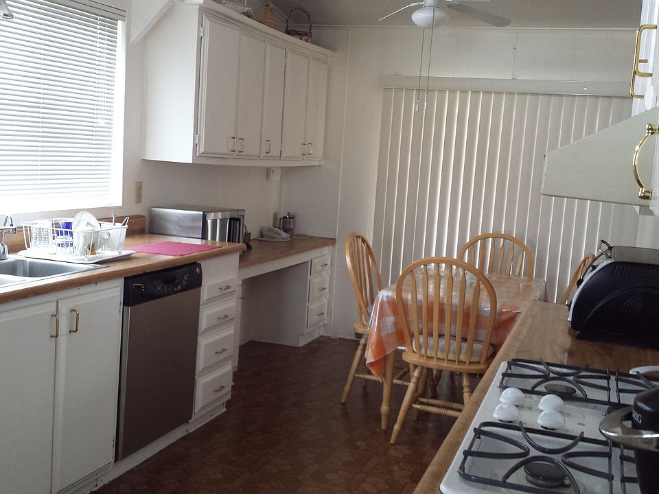2nd image of 833 Villa Teresa Way