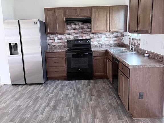 4th image of 1368 Meadowcrest Cir