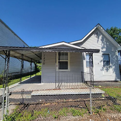 1450 Blaine Ave Photo 1
