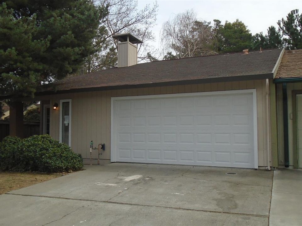 1st image of 3220 Miramonte Dr