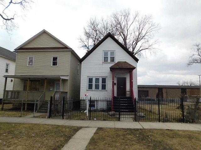 1st image of 8410 S Kerfoot Ave