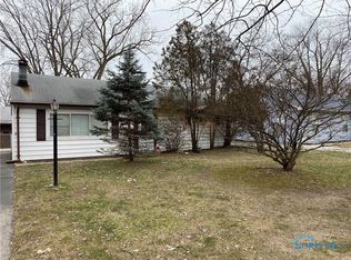 226 Dickens Dr, Toledo, OH 43607