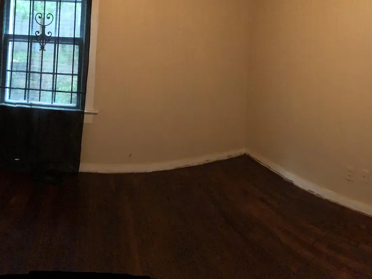 1390 McClelland Ave — Photo 5