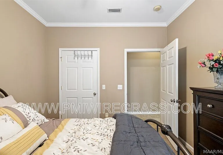 249 Windsor Garden Dr — Photo 27