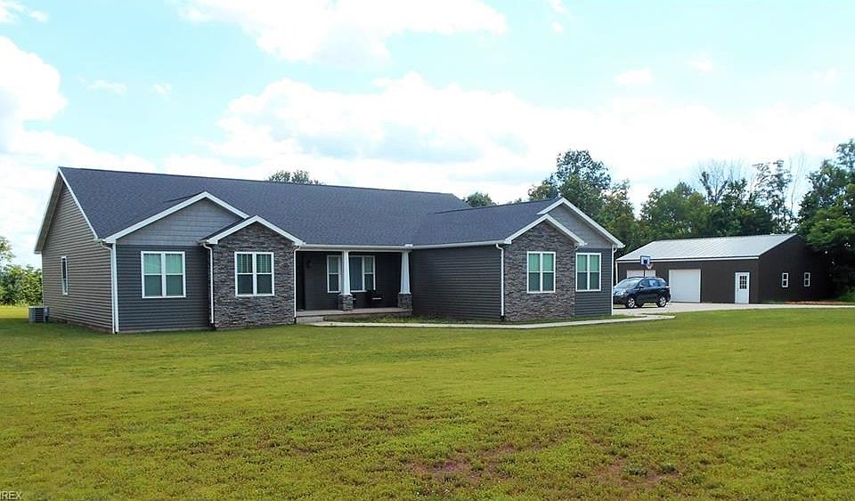4 bedroom, 2.5 bath, ranch home, built in 2013