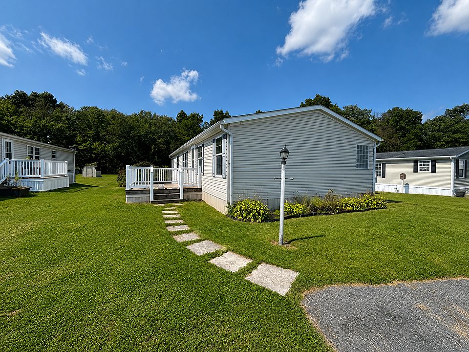 1st image of 17 Meadowview Dr