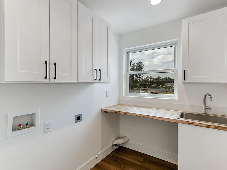 6790 Yvonne Ct — Photo 26