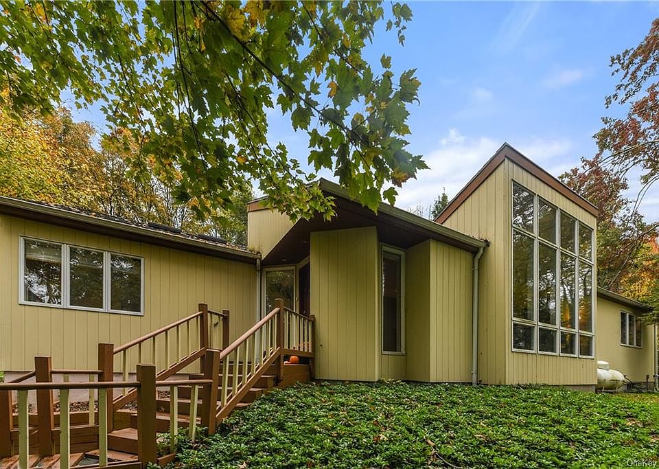 1st image of 49 Rock Hill Rd #49
