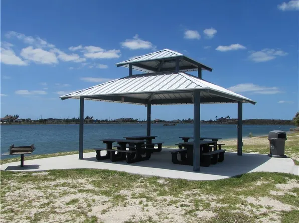 3928 NW 41st Pl, Cape Coral, FL 33993