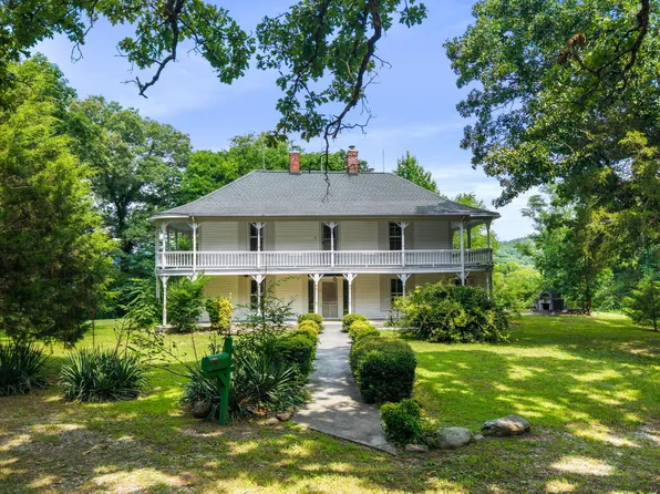 200 Memory Ln, Benton, TN 37307