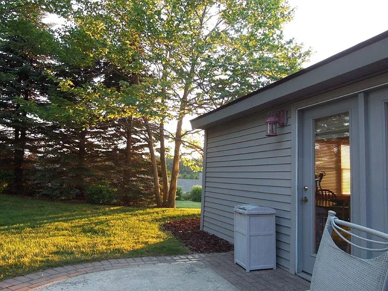 2670 Green Meadows Dr — Photo 6