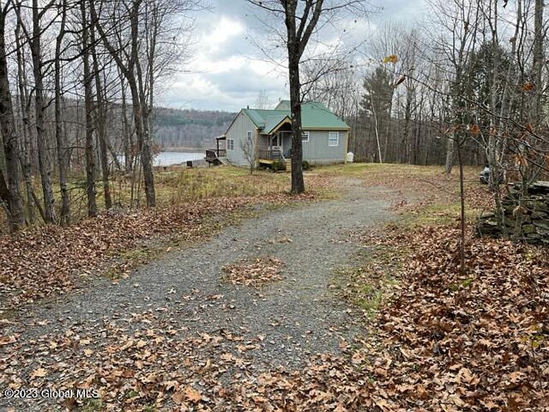 3rd image of 438 Rossman Valley Road