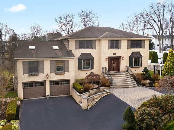 3rd image of 41 Thomas Drive