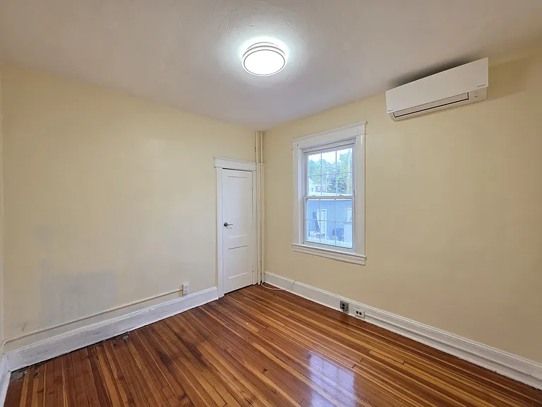 9-11 Gray St #1 — Photo 15