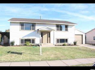 5550 W Henley Dr, Kearns, UT 84118