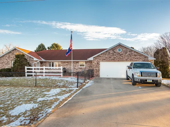 116 Carter St SW, Mitchellville, IA 50169