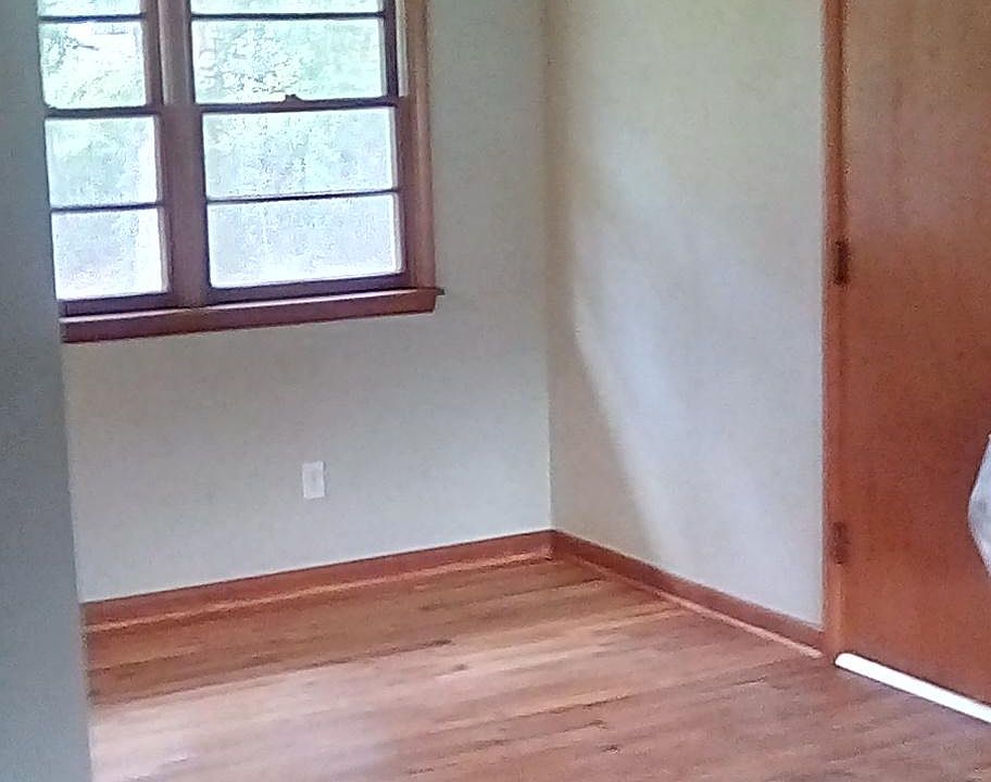 2nd image of 20838 Gold St