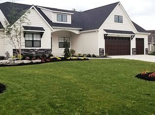 9110 Stillwater Dr, West Olive, MI 49460
