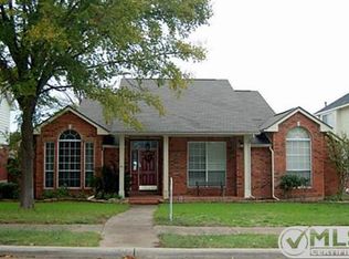 2009 Valley Falls Ave, Mesquite, TX 75181