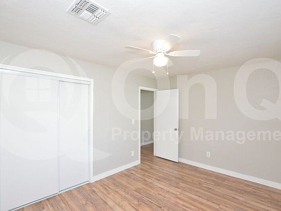 5th image of 10839 N 15th Ave #2B