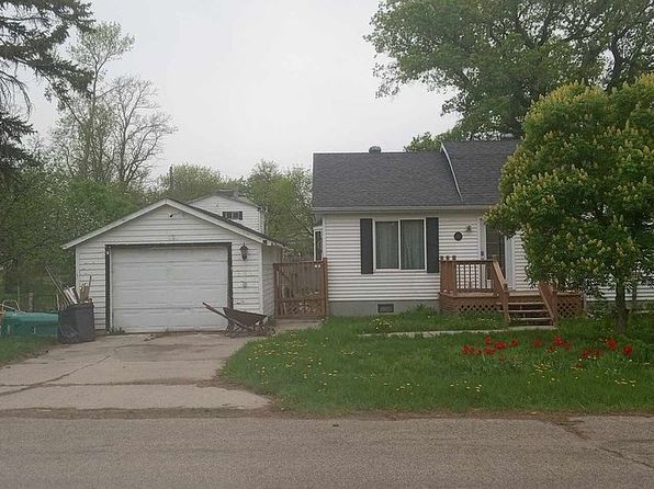 210 3rd Ave SE, Lidgerwood, ND 58053