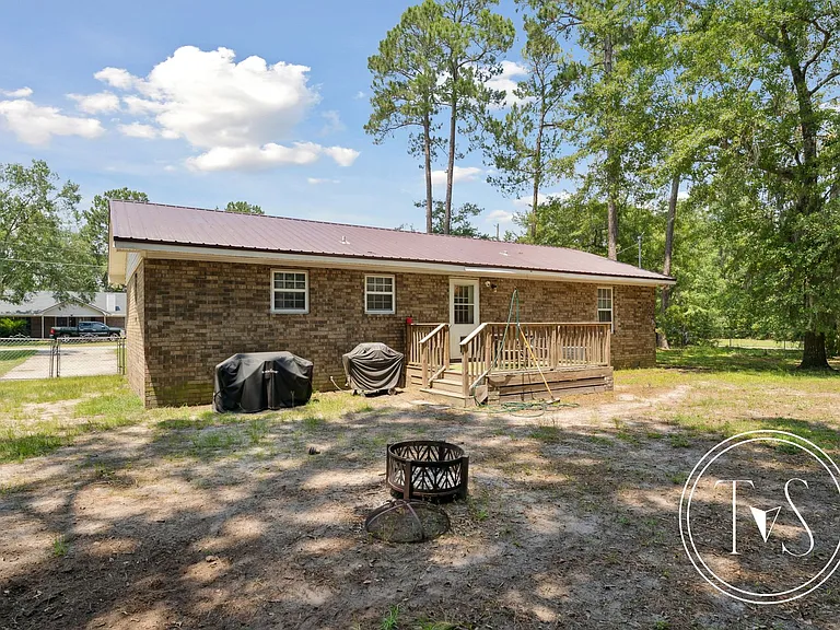 32 Gregory Ct — Photo 41