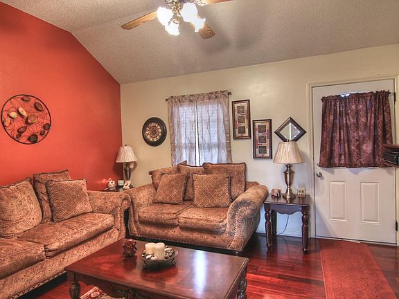 4th image of 616 Cedar Bend Ln